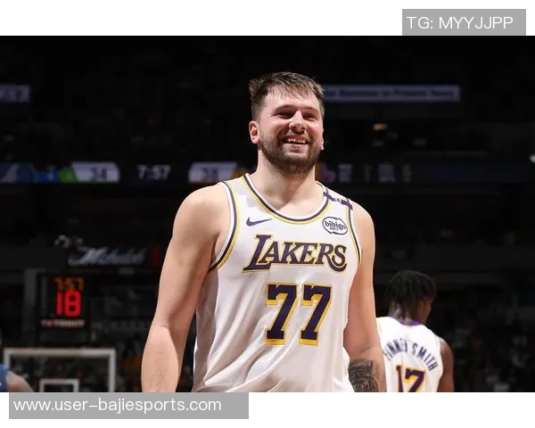 东契奇与里夫斯携手共进展现持球天赋助力湖人未来发展 东契奇与里夫斯携手共进展现持球天赋助力湖人未来发展